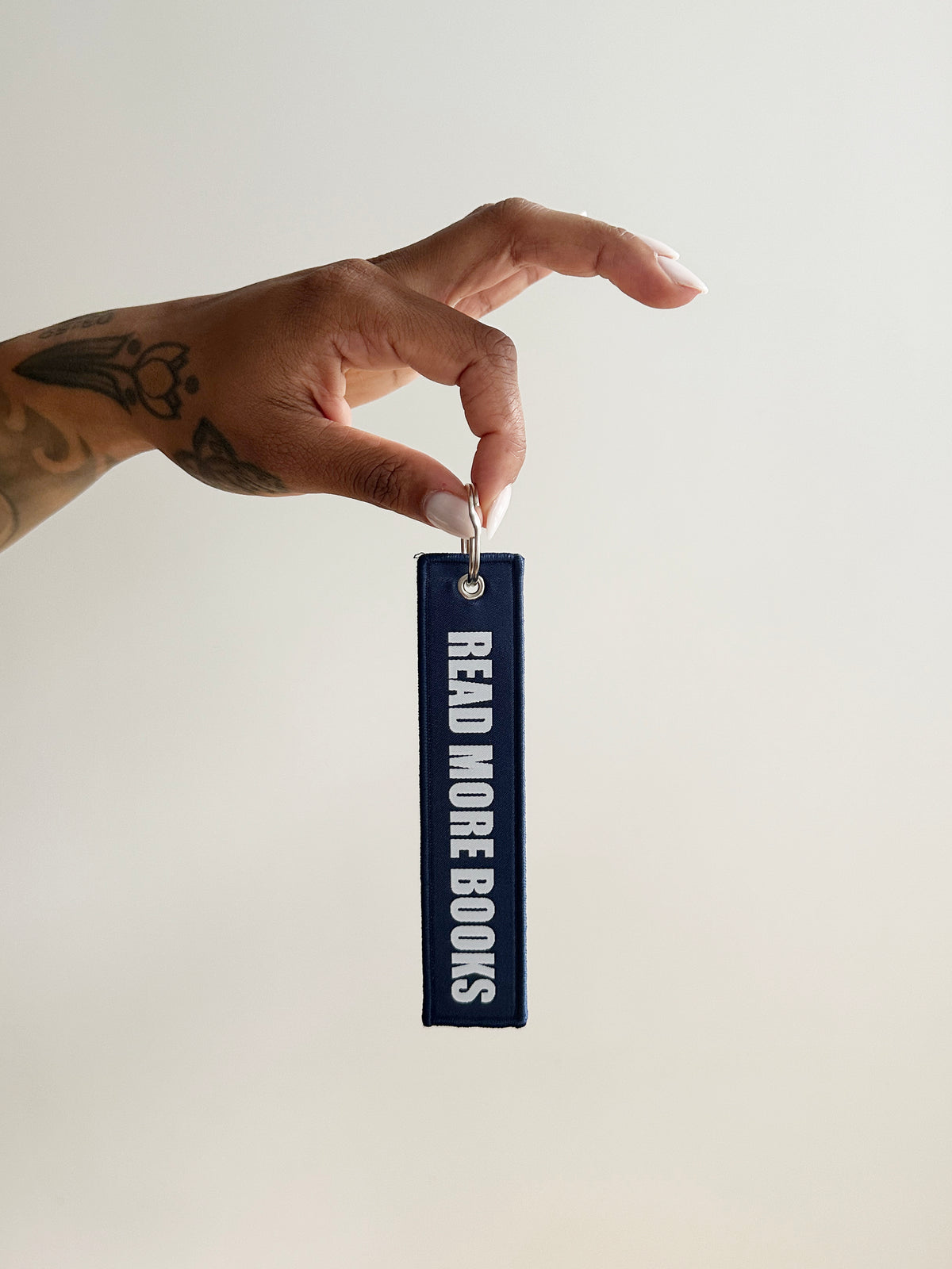 READ MORE BOOKS keychain