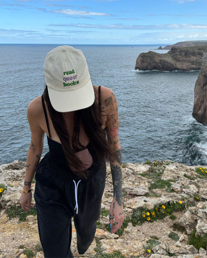 READ QUEER BOOKS -Cap